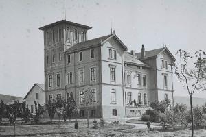 Weiße Villa der Industriellen-Familie Dresler in Kreuztal um 1900