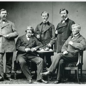 Fünf Söhne der Familie Jung: Friedrich (1820–1902), Ferdinand (1811–1883), Julius (1822–1892), Gustav August (1824–1904) und Jakob (1814–1894)