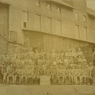 Belegschaftsfoto der Grube Kupferkaute 1885